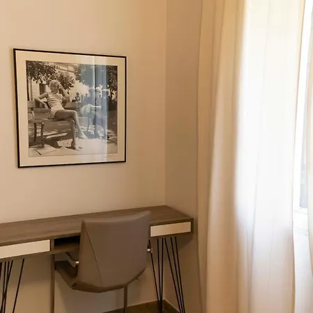 Aparthotel In *
