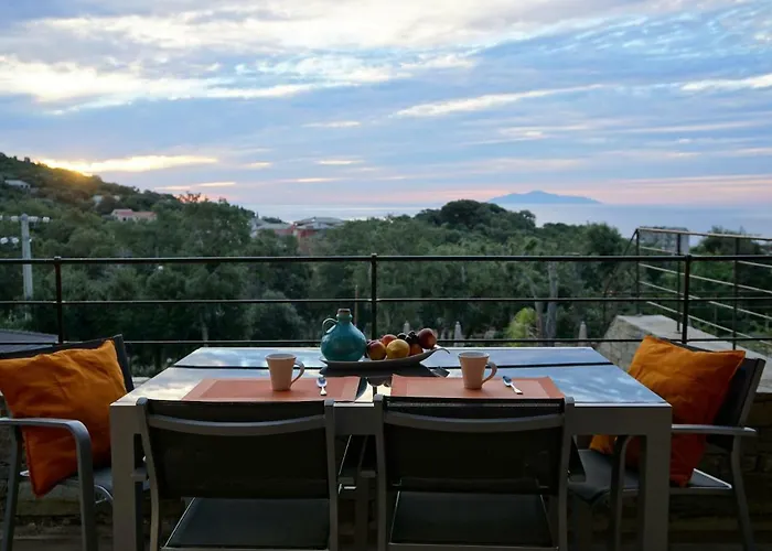 In 4* Erbalunga (Corsica)